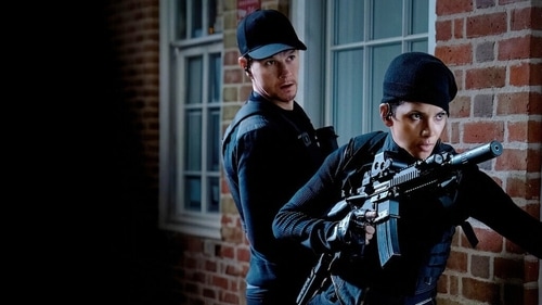 Mark Wahlberg and Halle Berry in The Union Mark Wahlberg and Halle Berry in The Union