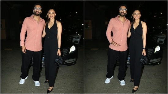 Rakul Preet Singh stepped out in Mumbai with her husband, Jackky Bhagnani. She wore a black halter-neck waistcoat and straight-fit high-rise pants for the outing.&nbsp;(HT Photo/Varinder Chawla)