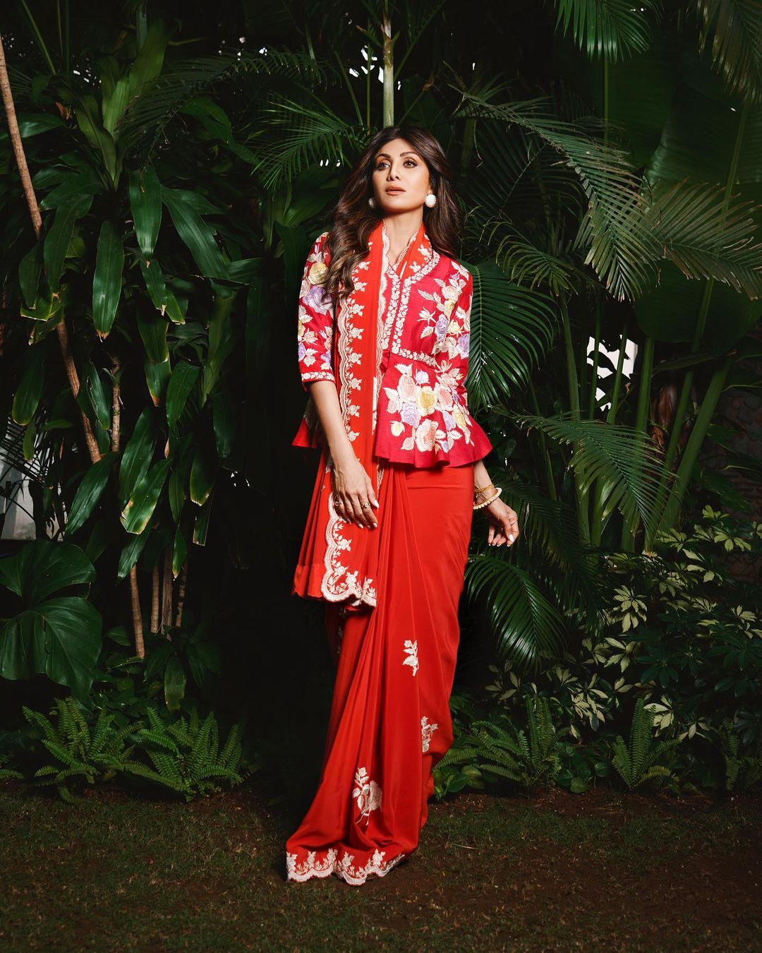 Shilpa Shetty Kundra pairs a red Gara saree with a peplum blouse(Photo: Instagram) Shilpa Shetty Kundra pairs a red Gara saree with a peplum blouse(Photo: Instagram)