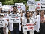 Resident doctors and medical students protest in Mumbai on Friday. (Anshuman Poyrekar/ HT Photo) Resident doctors and medical students protest in Mumbai on Friday. (Anshuman Poyrekar/ HT Photo)
