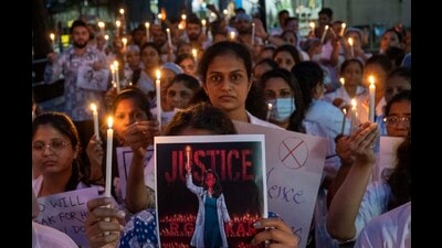 Mumbai, India - Aug. 16, 2024: Ghatkopar Rajawadi Hospital Doctors a Candle March to about the recent horrific incident at R G Kar Medical college in Kolkata, where a follow doctor was brutally assaulted and killed, in Mumbai, India, on Friday, August 16, 2024. (Photo by Satish Bate/ Hindustan Times) (Hindustan Times) Mumbai, India - Aug. 16, 2024: Ghatkopar Rajawadi Hospital Doctors a Candle March to about the recent horrific incident at R G Kar Medical college in Kolkata, where a follow doctor was brutally assaulted and killed, in Mumbai, India, on Friday, August 16, 2024. (Photo by Satish Bate/ Hindustan Times) (Hindustan Times)