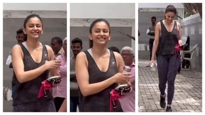 Rakul Preet Singh's post gym glam is a serious inspo for everyone to hit the gym. In a sleeveless, gym top with a plunging neckline and a yoga pant, her gym glow was everything ! (Instagram/@varindertchawla)