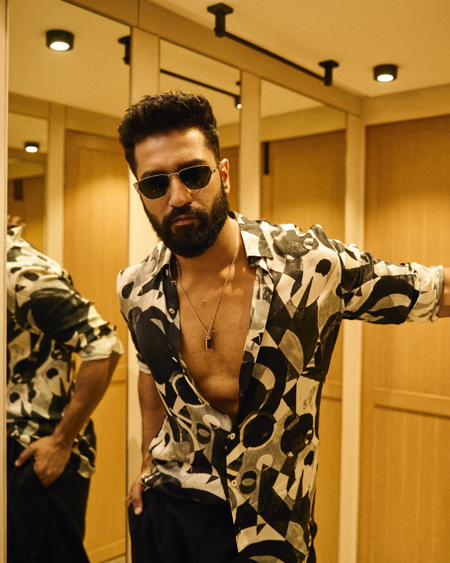 Take a page from Bad Newz actor Vicky Kaushal's casual, comfy fashion game