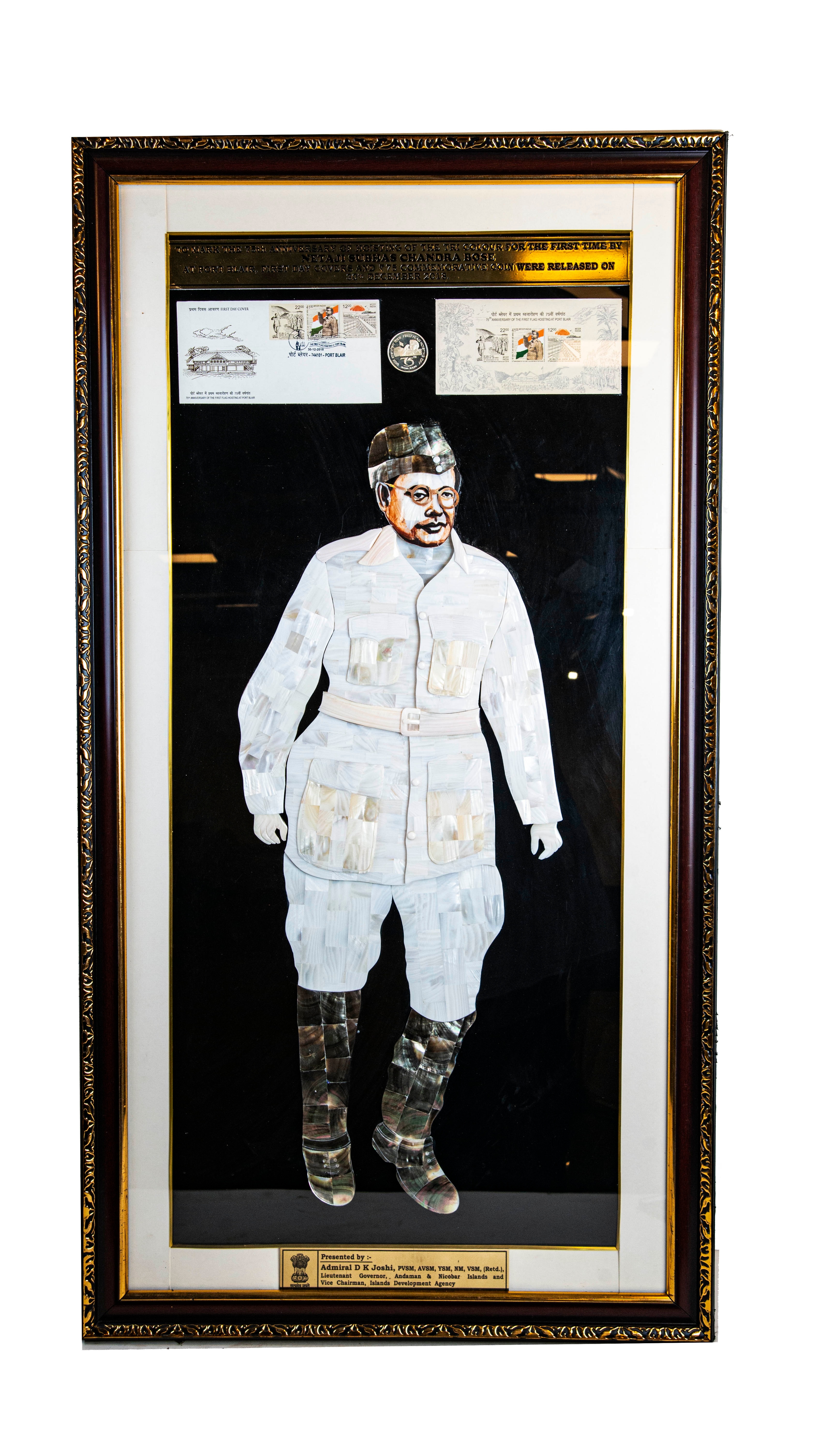 This shell craft painting of Netaji Subhas Chandra Bose, weighing more than 14 kg, has the highest starting price of ₹4.02 lakh. This shell craft painting of Netaji Subhas Chandra Bose, weighing more than 14 kg, has the highest starting price of ₹4.02 lakh.