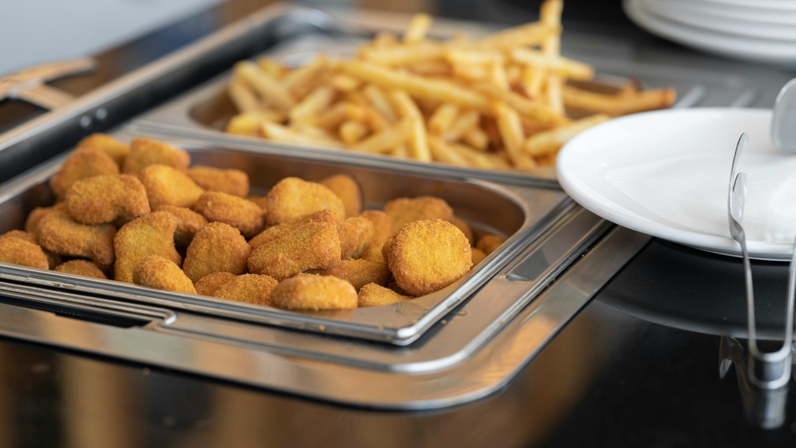 USA: Frozen chicken nuggets and tenders recalled due to metal contamination risk