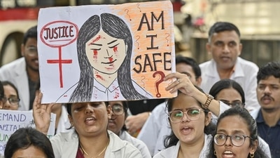 A nationwide protest erupted soon after the body of a trainee doctor was found in a seminar hall of the RG Kar hospital in Kolkata. (Anshuman Poyrekar/ HT Photo) A nationwide protest erupted soon after the body of a trainee doctor was found in a seminar hall of the RG Kar hospital in Kolkata. (Anshuman Poyrekar/ HT Photo)