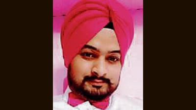 File photo of Kulwinder Singh who was crushed to death by accused of drug peddling at Kheda-Chakli Manga road near Machhiwara. (HT) File photo of Kulwinder Singh who was crushed to death by accused of drug peddling at Kheda-Chakli Manga road near Machhiwara. (HT)
