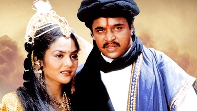 Shankar is one of the rare directors who had a stellar debut. Gentleman (1993) is an action heist film that is his own take on Robinhood. A man, Krishnamoorthy (Arjun), works as a businessman by day and moonlights as a thief come night. Shankar is one of the rare directors who had a stellar debut. Gentleman (1993) is an action heist film that is his own take on Robinhood. A man, Krishnamoorthy (Arjun), works as a businessman by day and moonlights as a thief come night. 