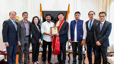 The Foxconn delegation led by Chairman Young Liu with Telangana Chief Minister Revanth Reddy, in New Delhi. State IT Minister D Sridhar Babu also present. (Telangana CMO-X) The Foxconn delegation led by Chairman Young Liu with Telangana Chief Minister Revanth Reddy, in New Delhi. State IT Minister D Sridhar Babu also present. (Telangana CMO-X)