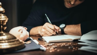 The Income Tax Department (IT) has cautioned taxpayers in an advisory to be vary of online scams from fake calls and pop-up notifications which say that they can avail tax refunds. (Representative Image/Pexels) The Income Tax Department (IT) has cautioned taxpayers in an advisory to be vary of online scams from fake calls and pop-up notifications which say that they can avail tax refunds. (Representative Image/Pexels)