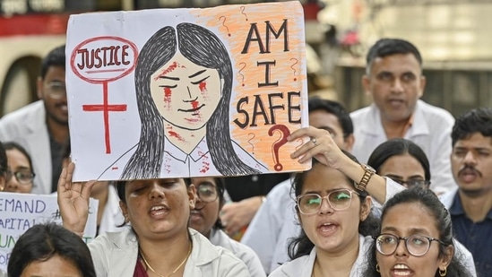 A nationwide protest erupted soon after the body of a trainee doctor was found in a seminar hall of the RG Kar hospital in Kolkata. (Anshuman Poyrekar/ HT Photo)