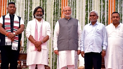 Jharkhand Governor CP Radhakrishnan with chief minister Hemant Soren (left) and Champai Soren (right). (File photo) Jharkhand Governor CP Radhakrishnan with chief minister Hemant Soren (left) and Champai Soren (right). (File photo)