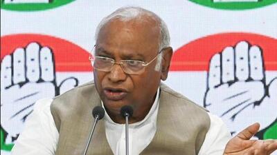 Congress president Mallikarjun Kharge. (File) Congress president Mallikarjun Kharge. (File)