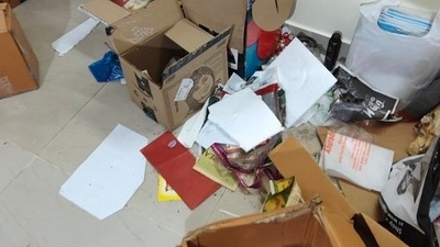 The post includes a video showing the state of their new home, with trollies, bags, and suitcases strewn around in disarray. (X) The post includes a video showing the state of their new home, with trollies, bags, and suitcases strewn around in disarray. (X)