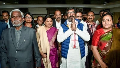 File Photo: Jharkhand CM Hemant Soren (blue jacket) and Champai Soren (in coat) File Photo: Jharkhand CM Hemant Soren (blue jacket) and Champai Soren (in coat)