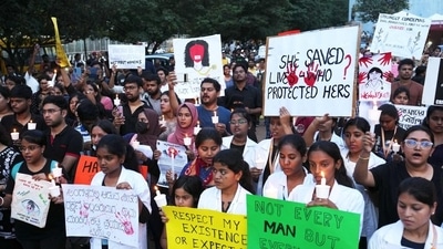 Resident doctors and medical students staged a protest against the Kolkata case, in Bengaluru on Saturday. (PTI) Resident doctors and medical students staged a protest against the Kolkata case, in Bengaluru on Saturday. (PTI)