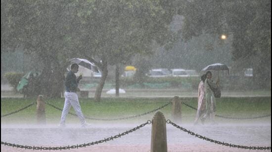 Experts said good wind speed and a combination of rain throughout August has helped wash out pollutants. (Sanchit Khanna/HT Photo)