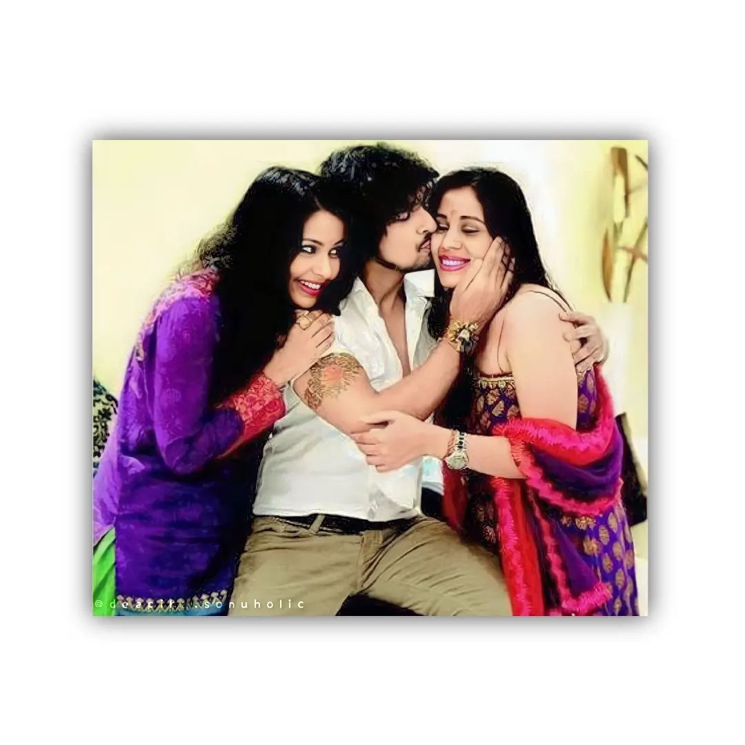 Sonu Nigam with sisters Meenal Nigam and Teesha Nigam