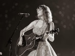 Fan theorised the release of Reputation (Tyalor's Version) after she waved goodbye in a snake motion at her previous concert in London. Fan theorised the release of Reputation (Tyalor's Version) after she waved goodbye in a snake motion at her previous concert in London.