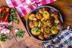 Aloo tuk (shutterstock) Aloo tuk (shutterstock)