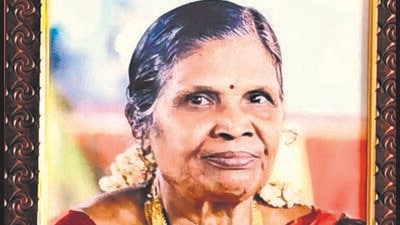 Thane: Online gambling addict kills, robs 74-year-old, sets her house on fire Thane: Online gambling addict kills, robs 74-year-old, sets her house on fire