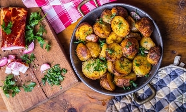 Aloo tuk (shutterstock) Aloo tuk (shutterstock)