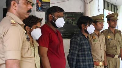 A manager at the jewellery-making factory in NSEZ, Phase-2 area, stated in his police complaint that on August 1, Dev was tasked to prepare a gold chain weighing around two kg, and two days later Dev escaped with the gold without informing anyone. (Sunil Ghosh/HT Photo) A manager at the jewellery-making factory in NSEZ, Phase-2 area, stated in his police complaint that on August 1, Dev was tasked to prepare a gold chain weighing around two kg, and two days later Dev escaped with the gold without informing anyone. (Sunil Ghosh/HT Photo)