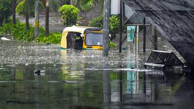An auto was submerged on the Minto Road. (RAJ K RAJ /HT PHOTO) An auto was submerged on the Minto Road. (RAJ K RAJ /HT PHOTO)