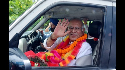 Congress leader Tariq Hamid Karra arrives at the airport before taking charge as the president of the Jammu and Kashmir Congress, in Jammu on Tuesday. (ANI) Congress leader Tariq Hamid Karra arrives at the airport before taking charge as the president of the Jammu and Kashmir Congress, in Jammu on Tuesday. (ANI)