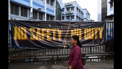 Kolkata, India - Aug. 20, 2024: 'No Safety No Duty' banner is seen on the gate at RG Kar Medical College & Hospital where doctors continue there protest over rape and murder of a trainee doctor in Kolkata, India, on Tuesday, August 20, 2024. (Photo by Samir Jana/ Hindustan Times) (Hindustan Times) Kolkata, India - Aug. 20, 2024: 'No Safety No Duty' banner is seen on the gate at RG Kar Medical College & Hospital where doctors continue there protest over rape and murder of a trainee doctor in Kolkata, India, on Tuesday, August 20, 2024. (Photo by Samir Jana/ Hindustan Times) (Hindustan Times)