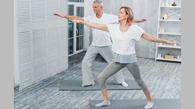Balancing Yoga poses for your parents to improve coordination and prevent falls (Image by Freepik) Balancing Yoga poses for your parents to improve coordination and prevent falls (Image by Freepik)