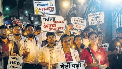 Mumbai, India - Aug. 20, 2024: a peaceful protest at Shivaji Park to condemn the heinous and despicable incident that occurred at RG Kar Medical College in Kolkata in Mumbai, India, on Tuesday, August 20, 2024. (Photo by Satish Bate/ Hindustan Times) (Hindustan Times) Mumbai, India - Aug. 20, 2024: a peaceful protest at Shivaji Park to condemn the heinous and despicable incident that occurred at RG Kar Medical College in Kolkata in Mumbai, India, on Tuesday, August 20, 2024. (Photo by Satish Bate/ Hindustan Times) (Hindustan Times)