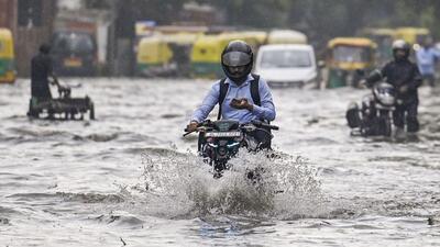 Southwesterly winds were feeding moisture from Arabian Sea into the monsoon trough leading to widespread rain over N India. (HT photo) Southwesterly winds were feeding moisture from Arabian Sea into the monsoon trough leading to widespread rain over N India. (HT photo)