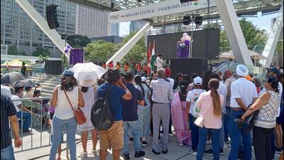 Visitors to the India Day Parade at Nathan Phillips Square in downtown Toronto, Canada on Sunday. (HT photo) Visitors to the India Day Parade at Nathan Phillips Square in downtown Toronto, Canada on Sunday. (HT photo)