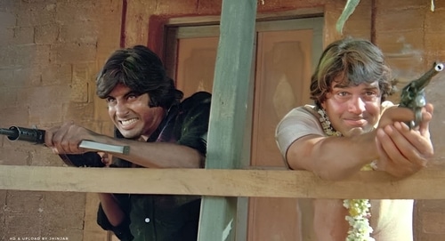 Amitabh Bachchan and Dharmendra played Jai and Veeru respectively in Sholay Amitabh Bachchan and Dharmendra played Jai and Veeru respectively in Sholay