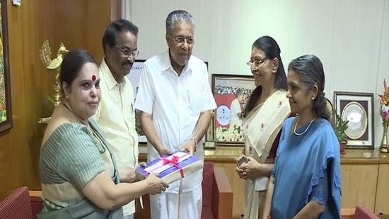 Justice Hema Committee members handing over the report to Chief Minister Pinarayi Vijayan(ANI)