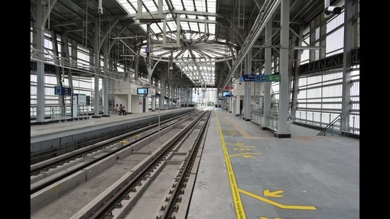 The station’s facade is inspired by the historic Dandi March, symbolising an important chapter in India’s freedom movement. (HT PHOTO)