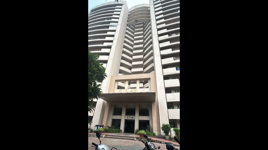 Tower C of Chintels Paradiso, which has been deemed unsafe by experts of CBRI, who conducted the structural audit of the building at Sector-109 near Dwarka Expressway, in Gurugram. (HT PHOTO) Tower C of Chintels Paradiso, which has been deemed unsafe by experts of CBRI, who conducted the structural audit of the building at Sector-109 near Dwarka Expressway, in Gurugram. (HT PHOTO)