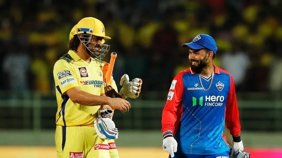 https://www.mobilemasala.com/sports/Rishabh-Pants-Thalaiva-post-amid-CSK-rumours-raises-eyebrows-fans-speculate-if-move-to-replace-MS-Dhoni-confirmed-i292003