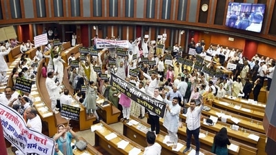 BJP councillors protest during a meeting of the Municipal Corporation of Delhi (MCD), at the Civic Centre, in New Delhi on Wednesday. (Sanjeev Verma/ HT Photo) BJP councillors protest during a meeting of the Municipal Corporation of Delhi (MCD), at the Civic Centre, in New Delhi on Wednesday. (Sanjeev Verma/ HT Photo)