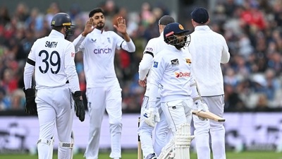 ri Lanka's tail wagged with de Silva hitting an 84-ball 74 and fast bowler Rathnayake hitting six fours and two sixes in a 72 in his first innings in test cricket. (AFP) ri Lanka's tail wagged with de Silva hitting an 84-ball 74 and fast bowler Rathnayake hitting six fours and two sixes in a 72 in his first innings in test cricket. (AFP)