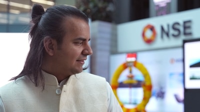 Bhavish Aggarwal, chief executive officer of Ola Electric Mobility Ltd., during the company's listing ceremony at the National Stock Exchange (NSE) in Mumbai. (Bloomberg) Bhavish Aggarwal, chief executive officer of Ola Electric Mobility Ltd., during the company's listing ceremony at the National Stock Exchange (NSE) in Mumbai. (Bloomberg)