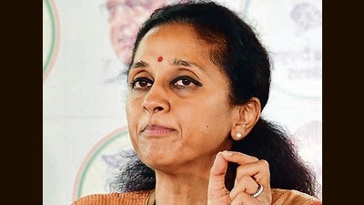 On Bagul’s invitation, Supriya Sule on Wednesday attended the Foundation Day of the Rajiv Gandhi e-learning School. (HT PHOTO)
