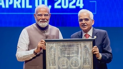 Prime Minister Narendra Modi and RBI Governor Shaktikanta Das are seen. (PTI) Prime Minister Narendra Modi and RBI Governor Shaktikanta Das are seen. (PTI)