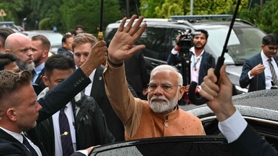 Prime Minister Narendra Modi at the Jam Saheb of Nawanagar Memorial at the Good Maharaja Square, Warsaw, Poland. (AFP) (HT_PRINT) Prime Minister Narendra Modi at the Jam Saheb of Nawanagar Memorial at the Good Maharaja Square, Warsaw, Poland. (AFP) (HT_PRINT)
