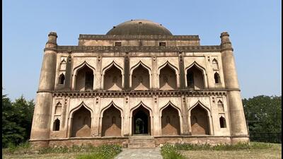 The Chor Gumbad monument in Narnaul which is a state protected archaeological site (HT Photo) The Chor Gumbad monument in Narnaul which is a state protected archaeological site (HT Photo)