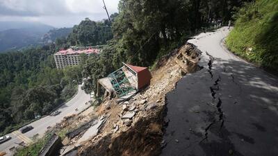 Vehicles headed towards Boileauganj were diverted to an alternate route on Wednesday. (Deepak Sansta/HT) Vehicles headed towards Boileauganj were diverted to an alternate route on Wednesday. (Deepak Sansta/HT)