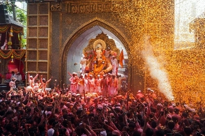 Ganesh Chaturthi 2024: Last year, devotees took out a Visarjan procession of Lalbaugcha Raja on the last day of the Ganesh Chaturthi. (ANI) Ganesh Chaturthi 2024: Last year, devotees took out a Visarjan procession of Lalbaugcha Raja on the last day of the Ganesh Chaturthi. (ANI)