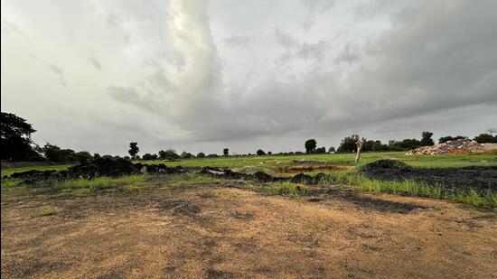 Gujarat government records show that 13 labourers have died working in illegal mines in Surendranagar district this year. (HT Photo)