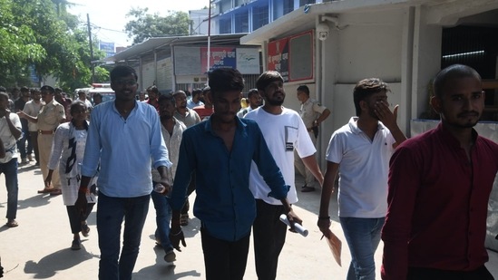 Aspirants appeared for Bihar Police Constable exam at A N College, Patna, Bihar. (Santosh Kumar )